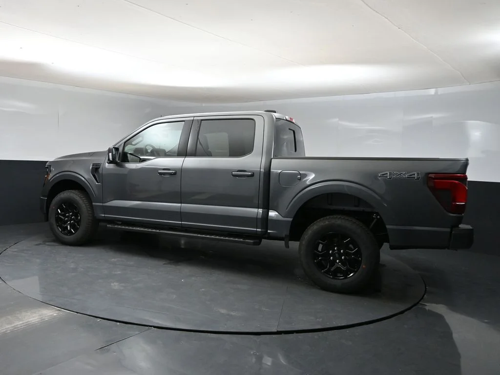 New 2026 Gray Metallic Ford XLT image 4