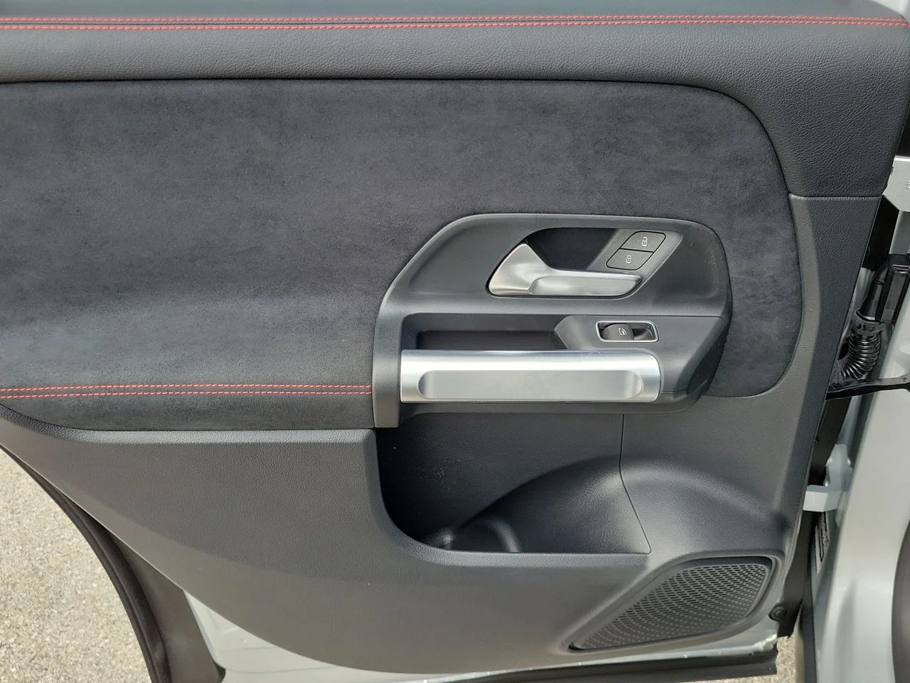 Certified Used 2023  Mercedes-Benz GLB 250 image 11