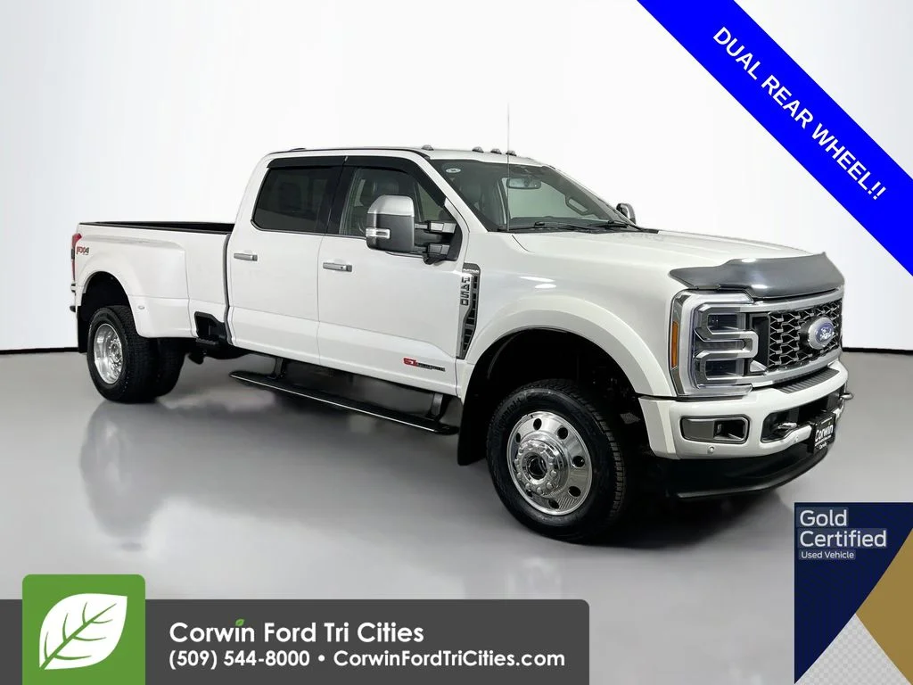 2023 Ford F-450 Platinum 4x4 Crew Cab 8' Box DRW's photo