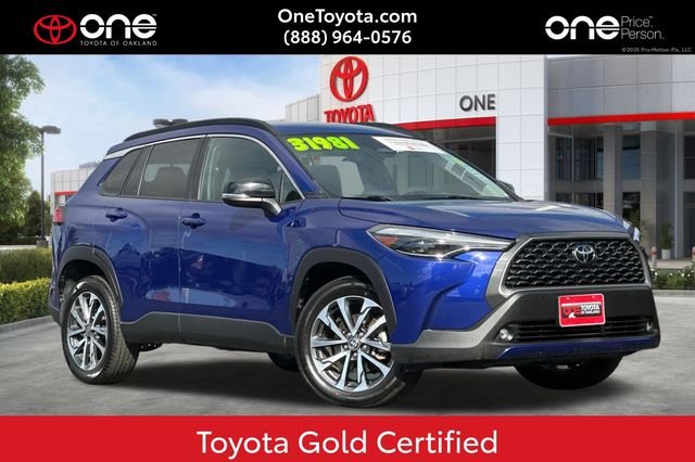 Certified Pre-Owned 2025 Toyota Corolla Cross XLE 4D Sport Utility