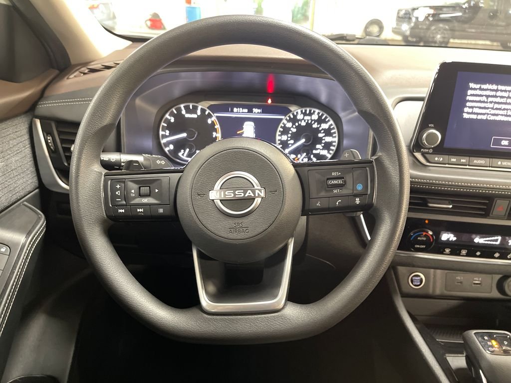 Used 2023 White Nissan SV image 23