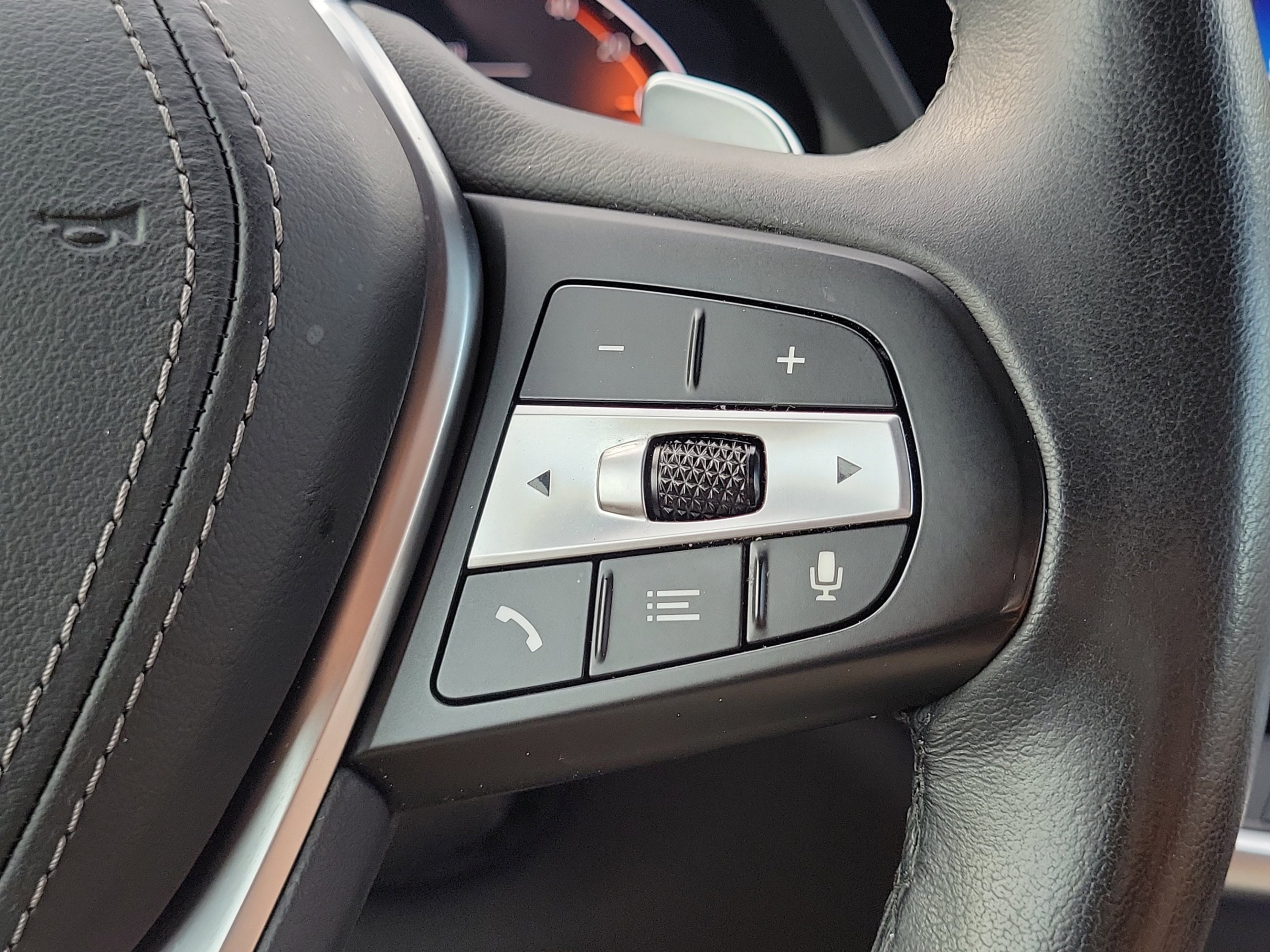 Used 2023 Phytonic Blue Metallic BMW xDrive40i image 32