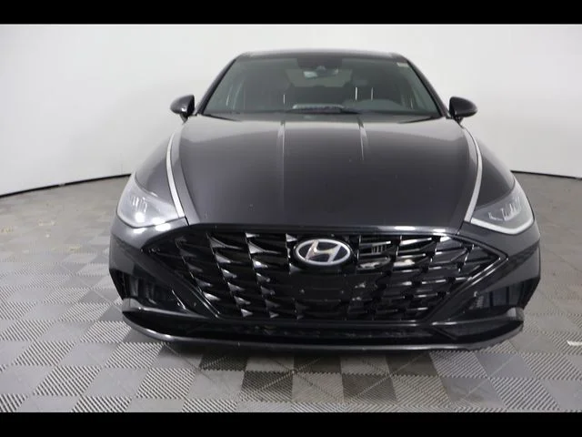Used 2021 Black Hyundai SEL Plus image 8