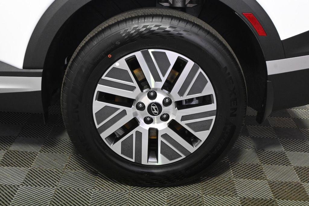 New 2026 White Pearl Hyundai SEL 7P image 21
