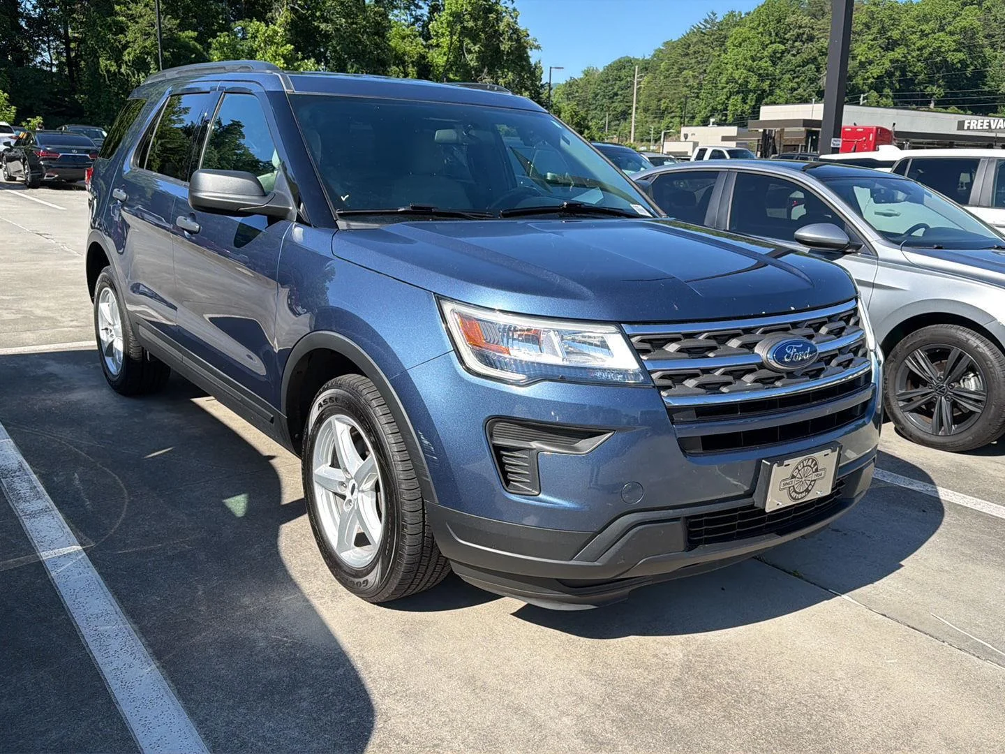 Used 2018 Blue Metallic Ford Base image 3