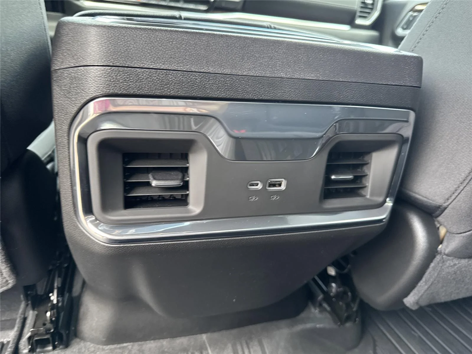 New 2026 Sterling Metallic GMC Elevation image 16