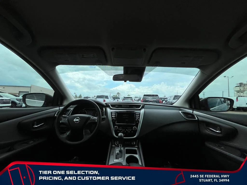 Used 2022 Gray Nissan S FWD image 15