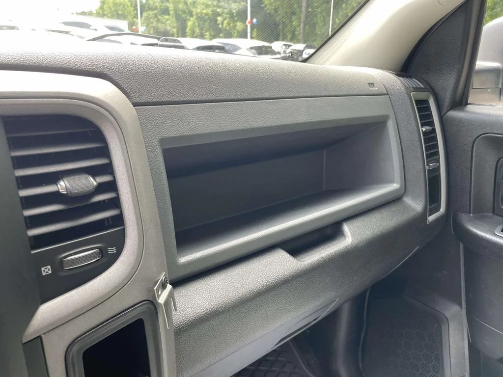 Used 2015 White Ram Tradesman image 31