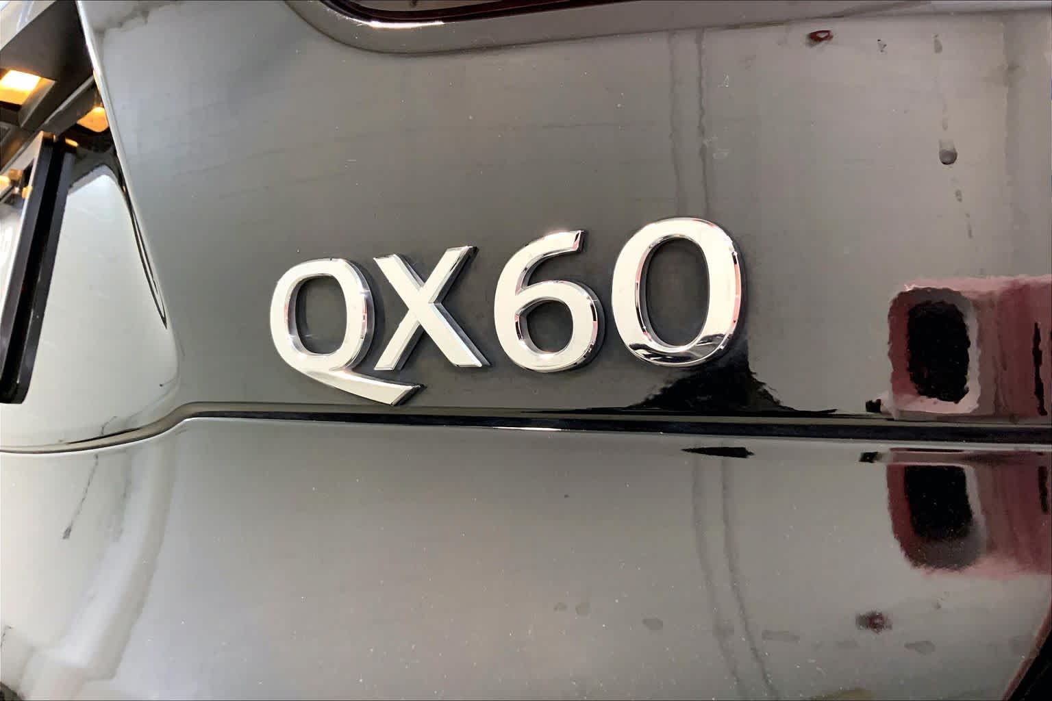 Used 2016 Black Obsidian INFINITI  image 29