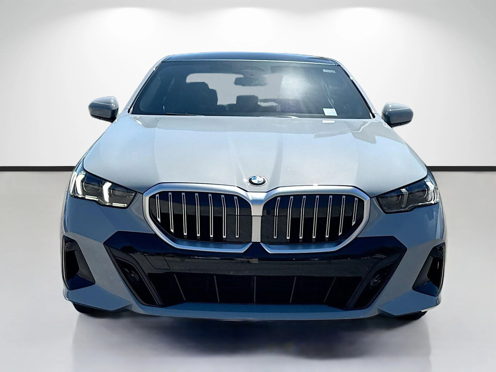 New 2027 Brooklyn Grey Metallic BMW 530i image 8