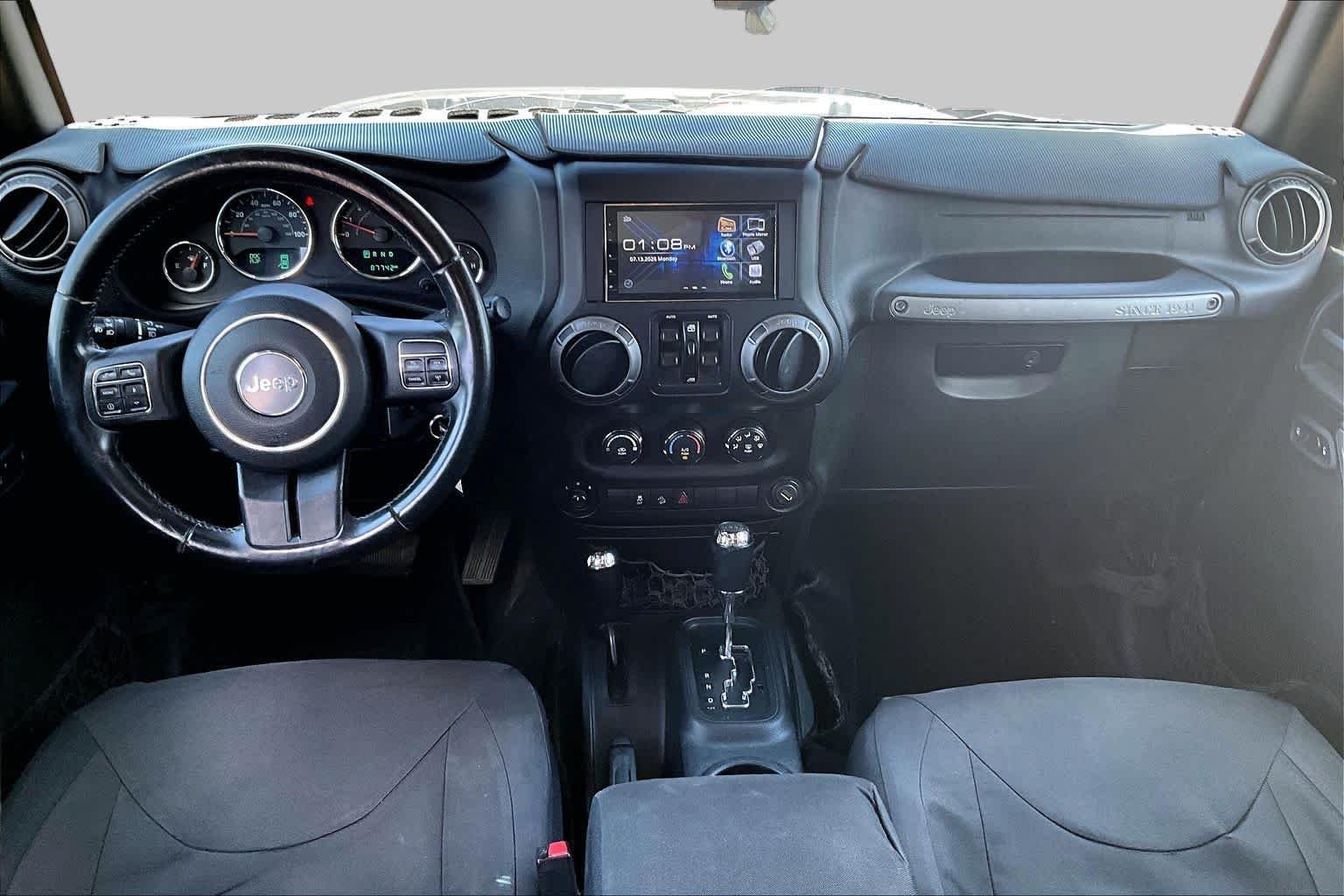 Used 2018 Black Clearcoat Jeep Sport S image 12