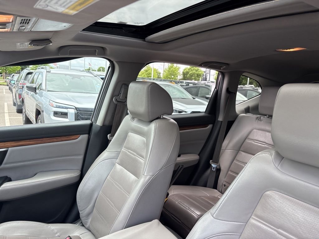 Used 2017 Gray Honda EX-L image 2