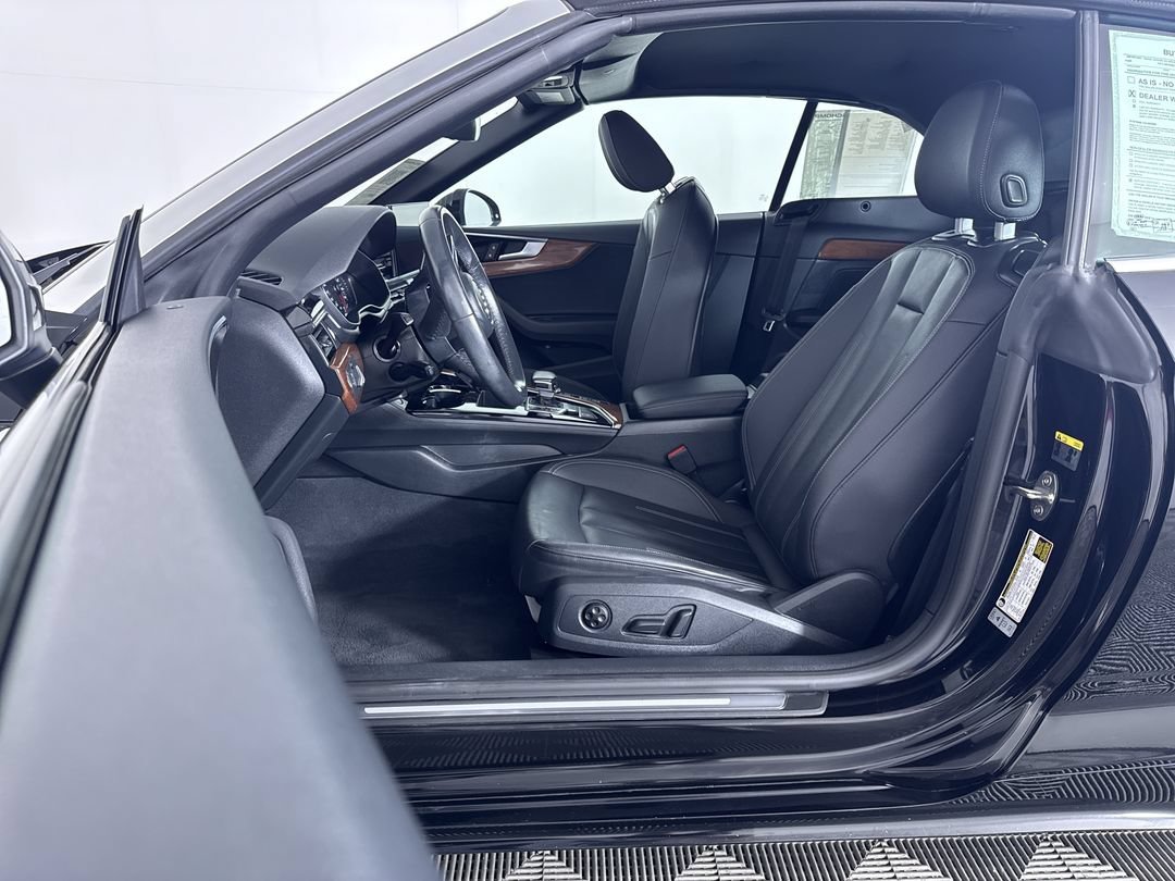 Used 2022 Brilliant Black Audi Premium image 15