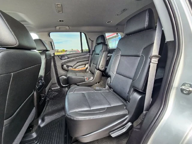 Used 2018 Silver Ice Metallic Chevrolet Premier image 20