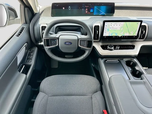 New 2026 Oxford White Ford Active image 16