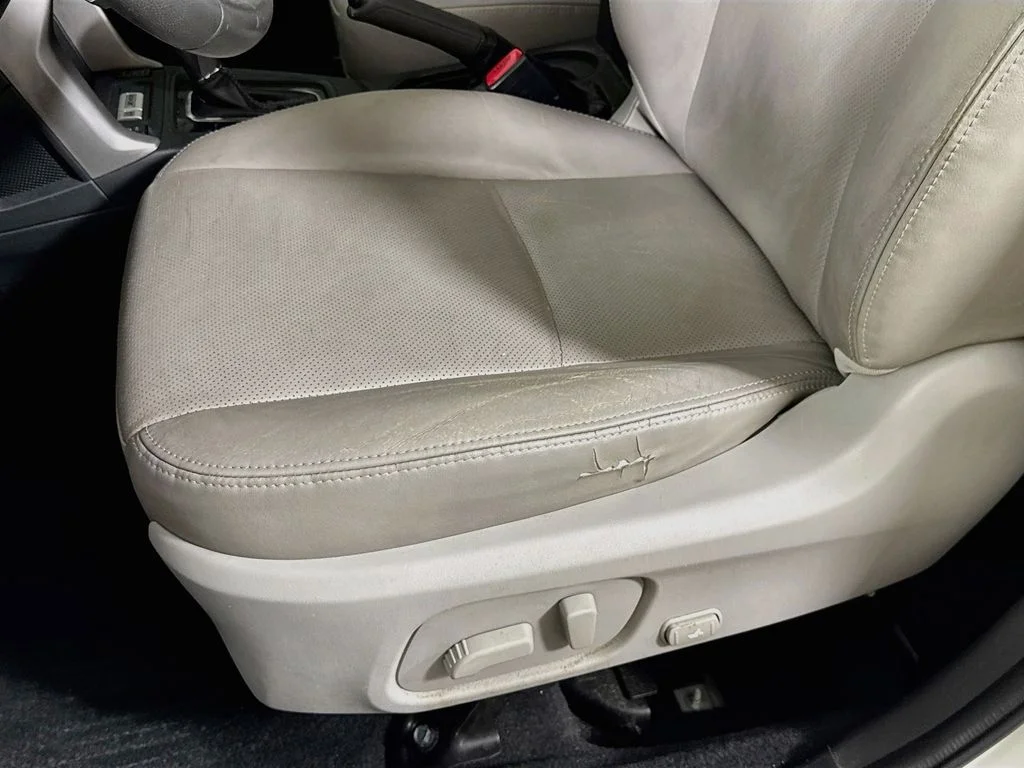 Used 2015 White Subaru 2.5i Touring image 23