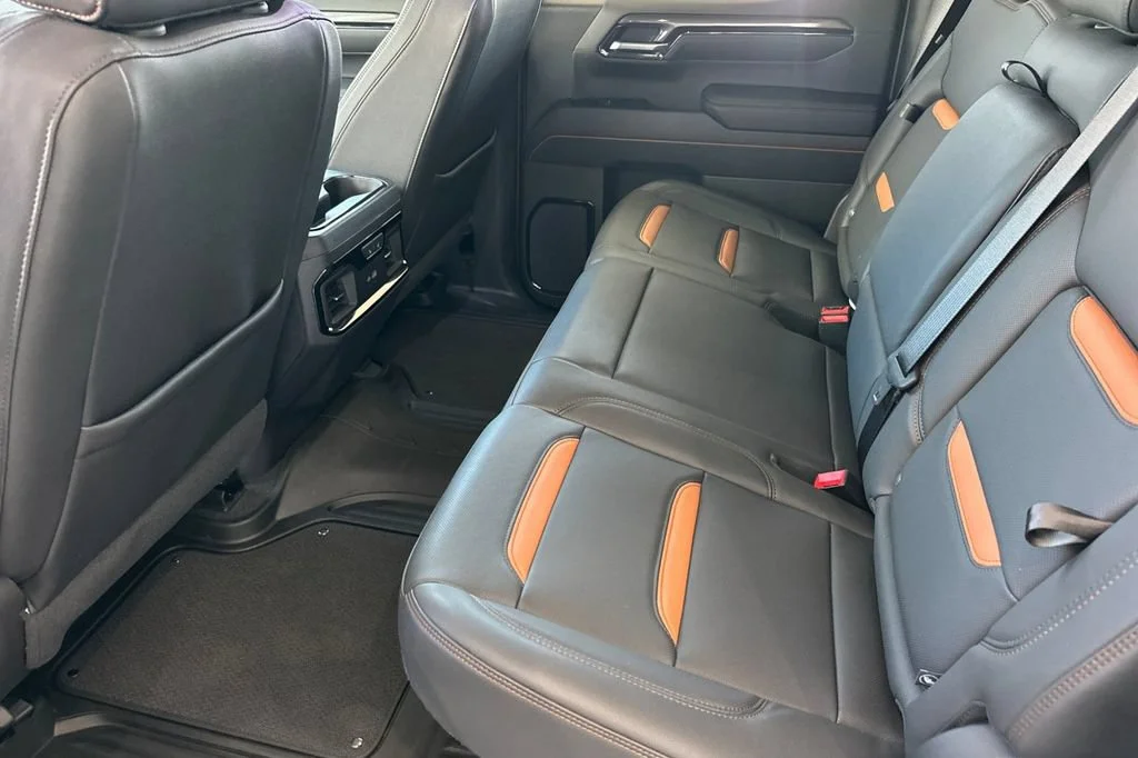 2025 GMC Sierra 1500 AT4 - Photo 12