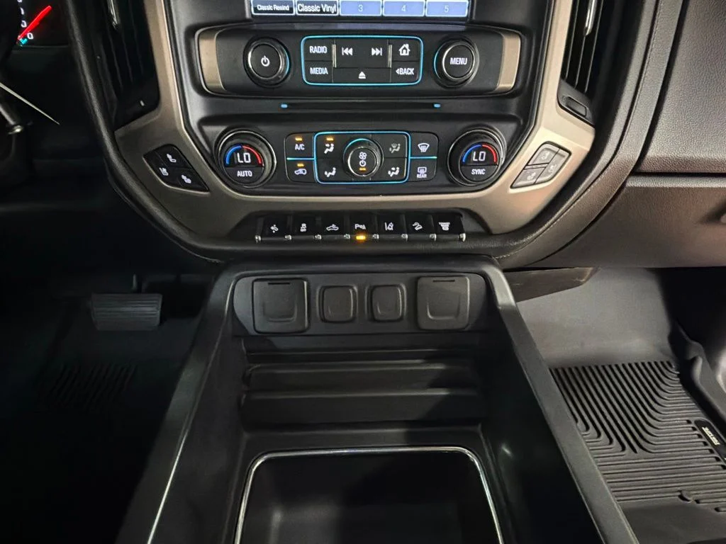 Used 2018 Quicksilver Metallic GMC Denali image 19