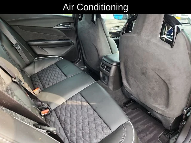 Used 2022 White Cadillac V-Series image 31