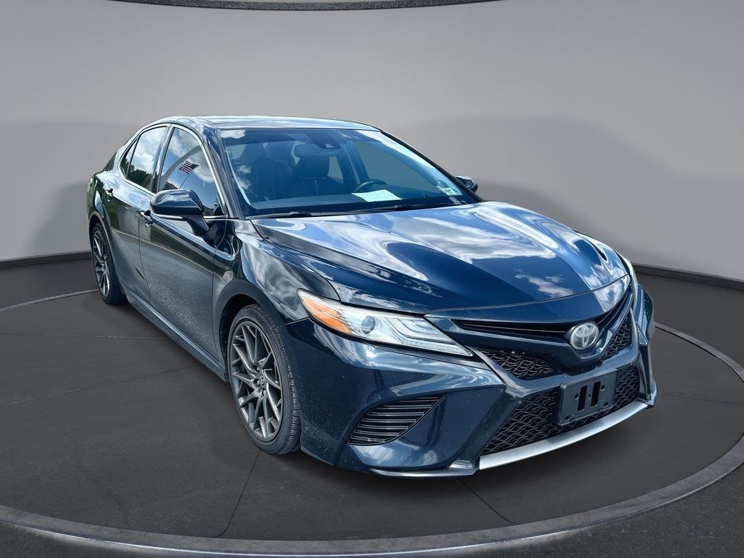 Used 2019 Galactic Aqua Mica Toyota XSE V6 image 1