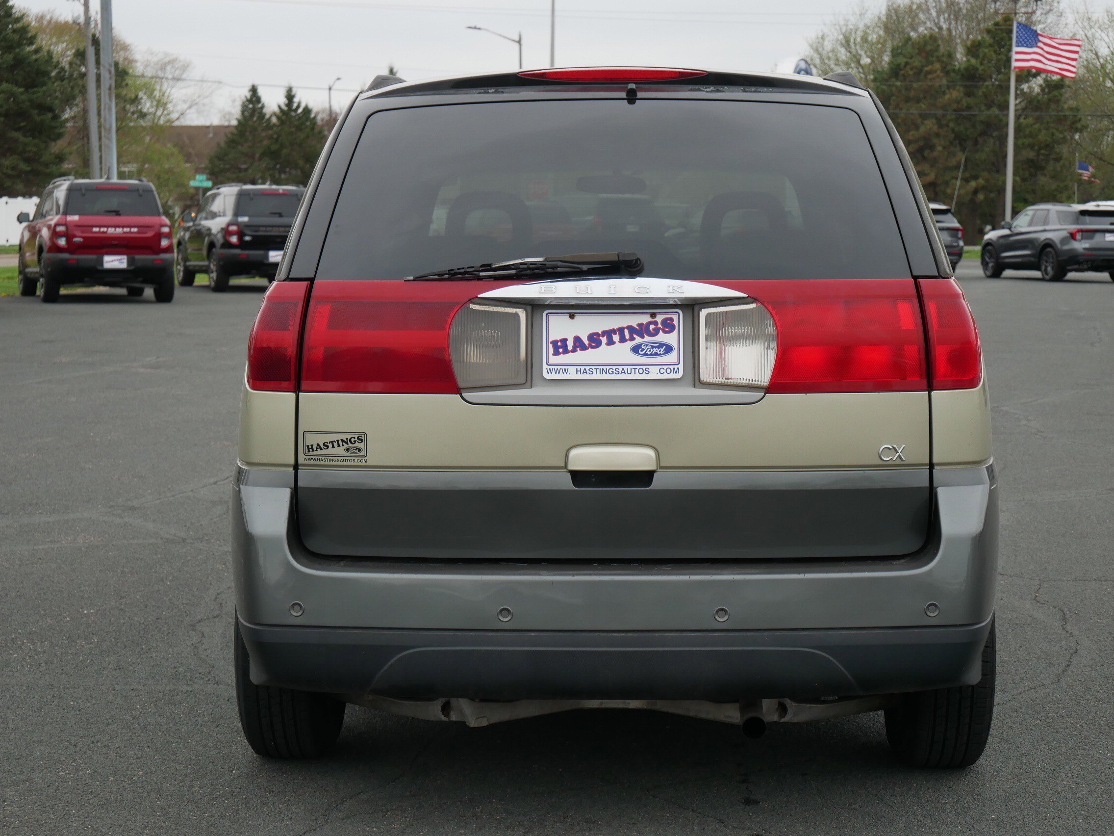 Used 2003 Silverleaf Metallic Buick CX image 4