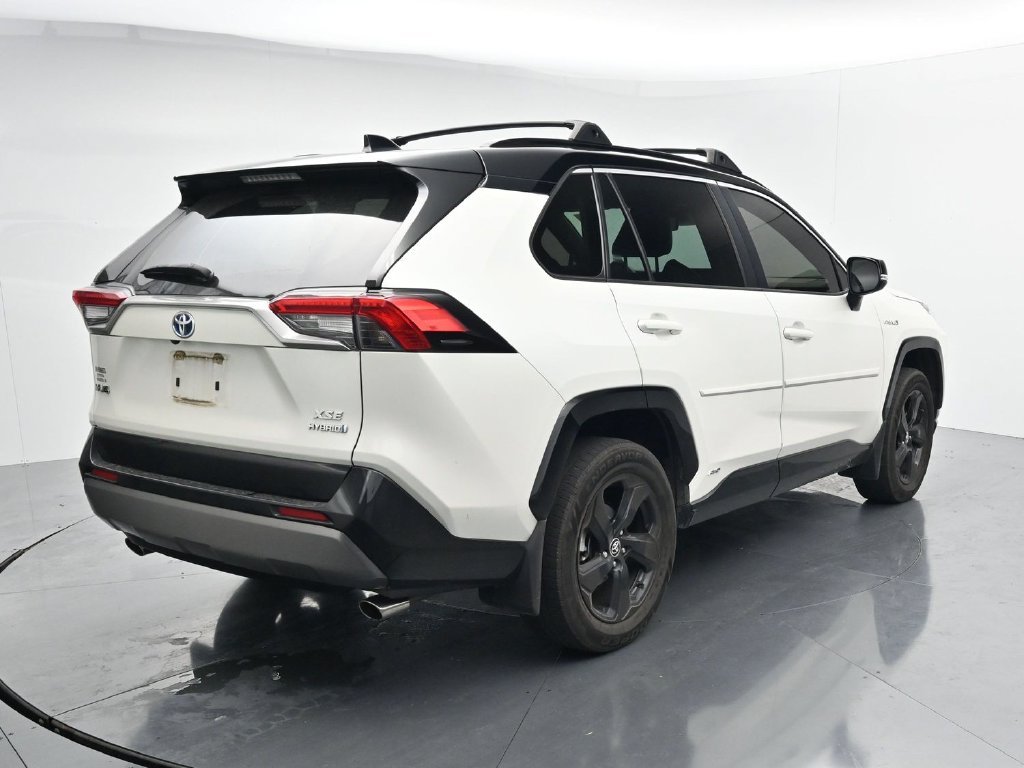 Used 2020 White Toyota XSE image 7