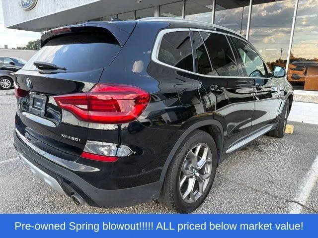 Used 2020 Black BMW xDrive30i image 6