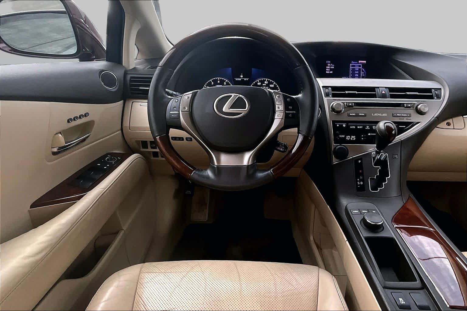 Used 2015 Claret Mica Lexus  image 6