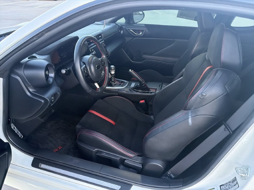 Used 2022 White Subaru Limited image 23