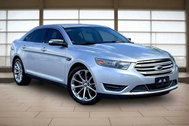 Used 2013 Silver Ford Limited image 12