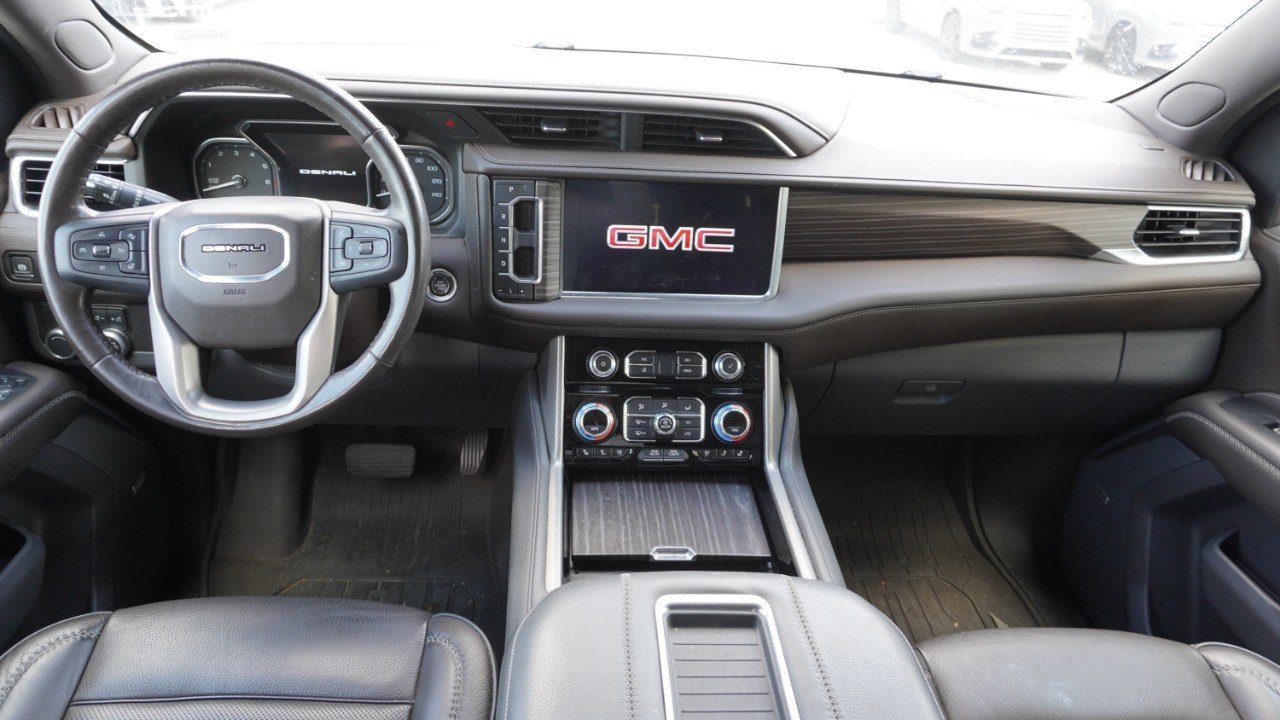Used 2021 White GMC Denali image 13