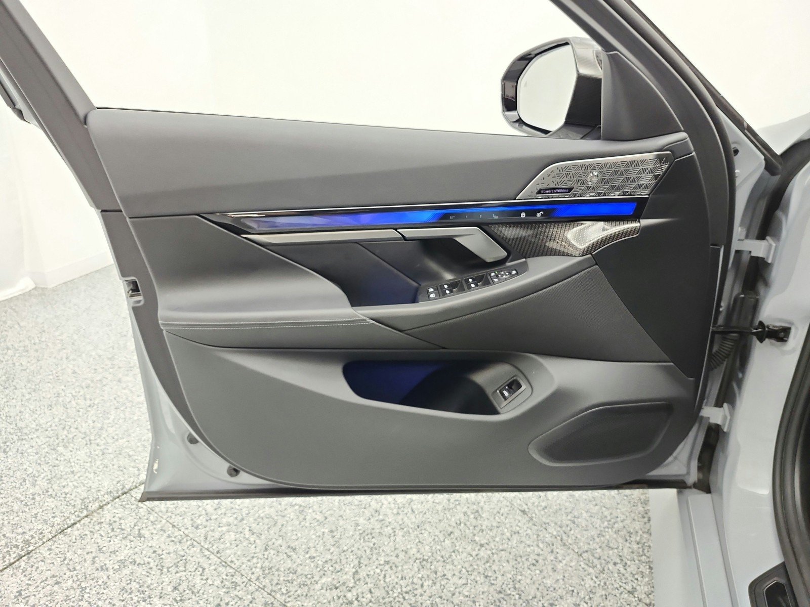 Used 2025 Brooklyn Grey Metallic BMW Sedan image 12