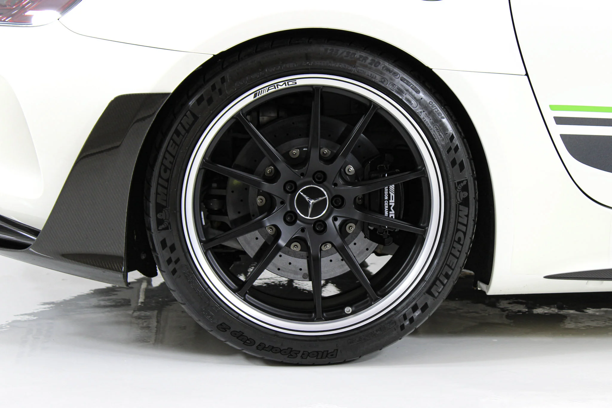 Used 2020 White Mercedes-Benz R PRO image 18