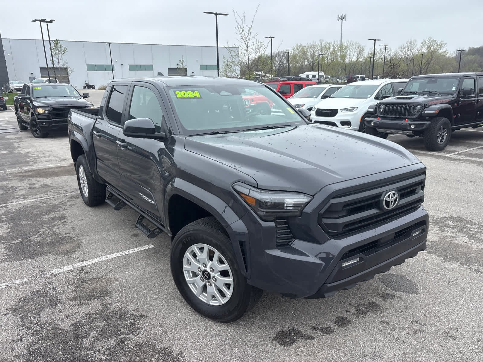 Used 2024 Toyota Tacoma SR5 with VIN 3TMLB5JNXRM070467 for sale in Kansas City