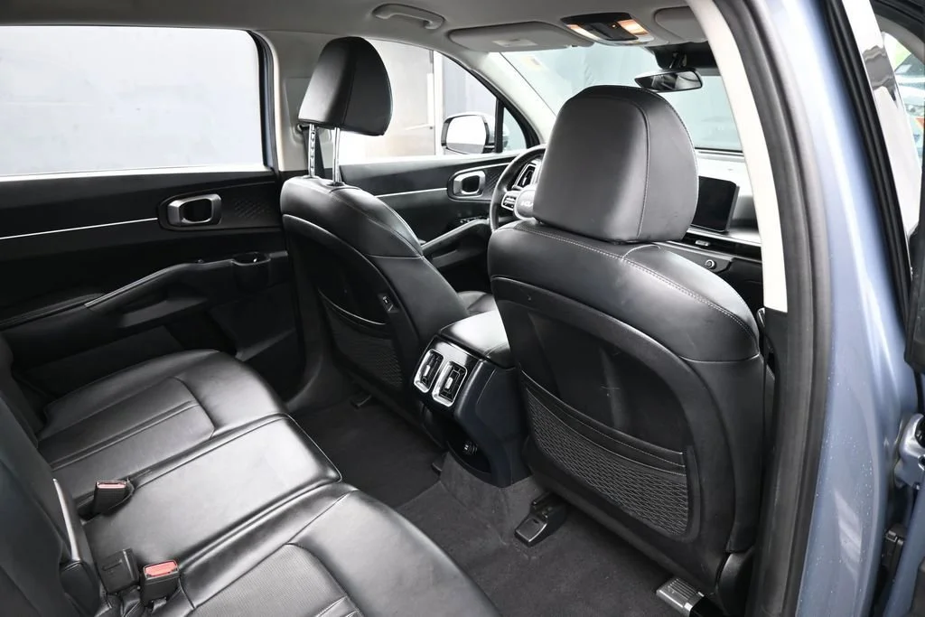 Used 2025 Silver Kia S image 43