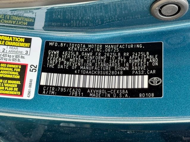 Used 2025  Toyota SE image 21
