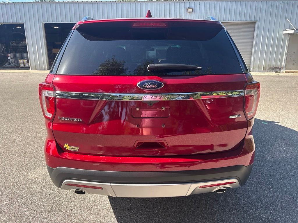 Used 2016 Red Ford Limited image 5