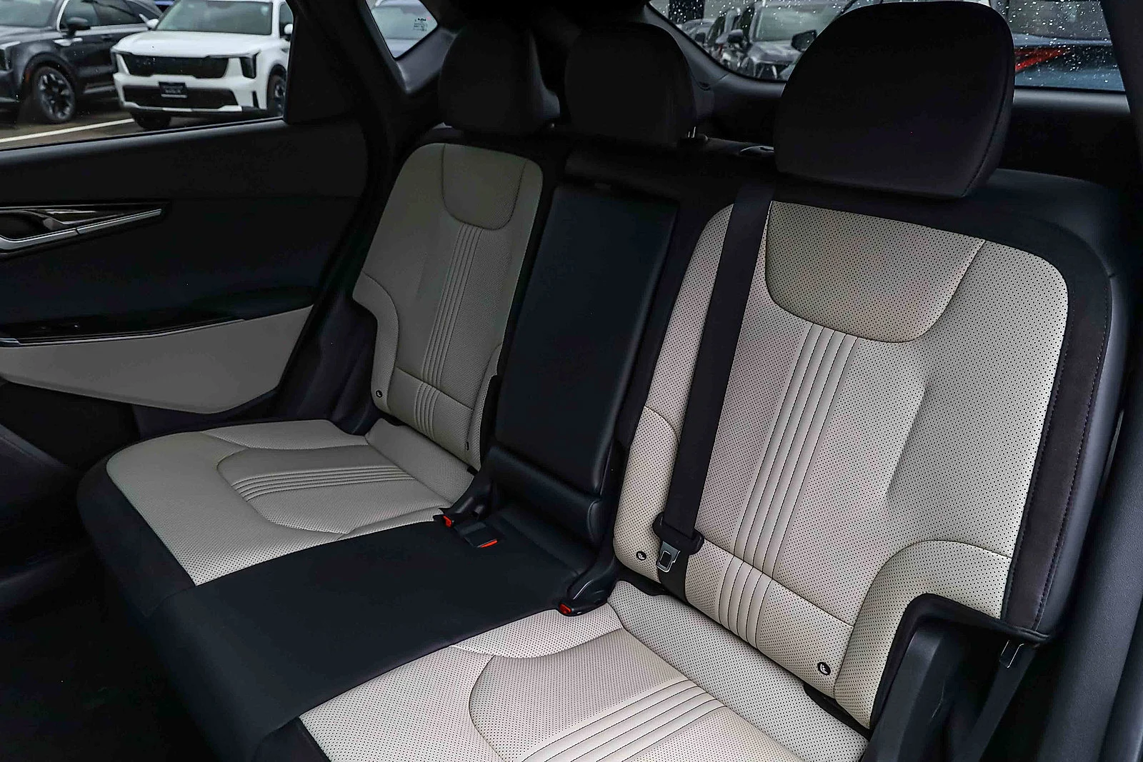 Certified Used 2024 Aurora Black Pearl Kia GT-Line image 21
