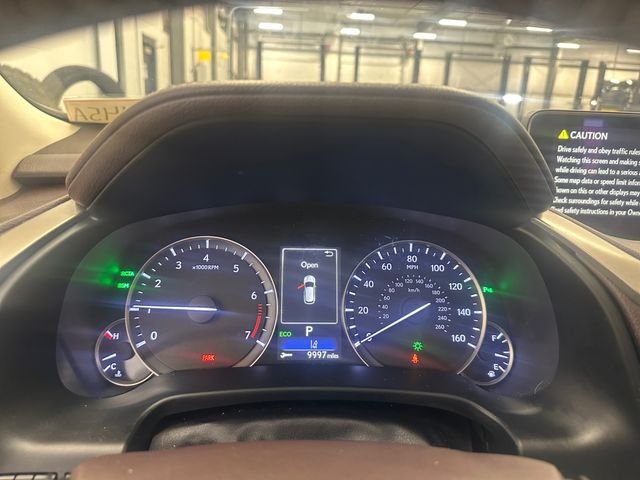 Used 2018 White Lexus 350L image 33