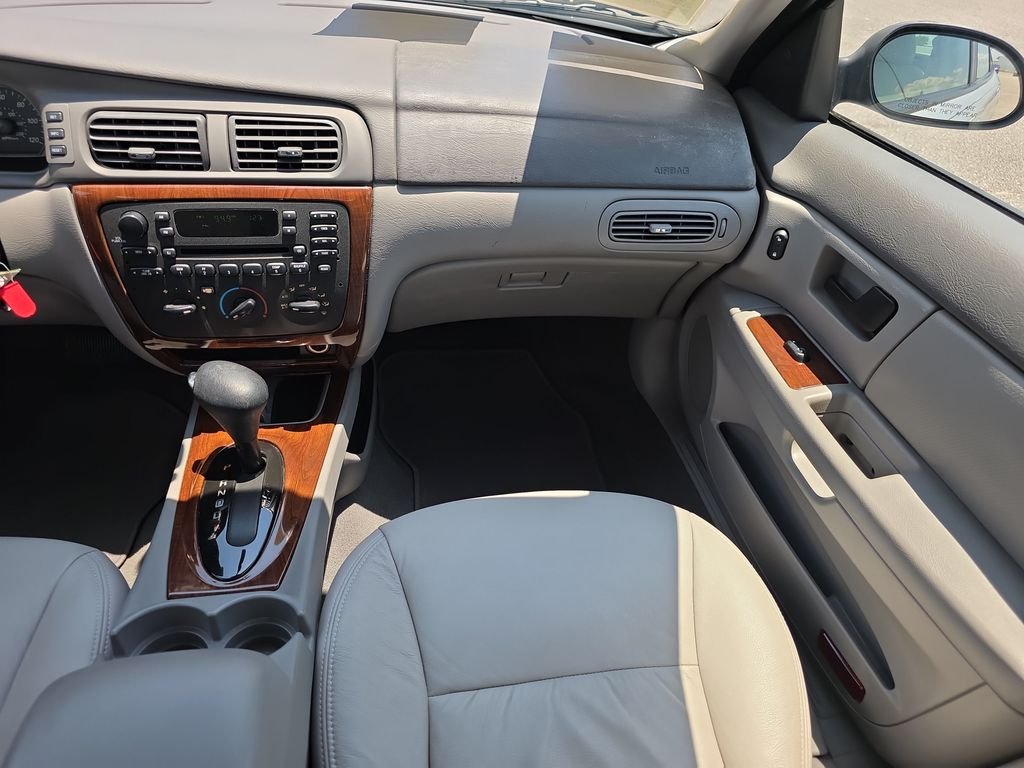 Used 2007 Silver Frost Clearcoat Metallic Ford SEL image 16