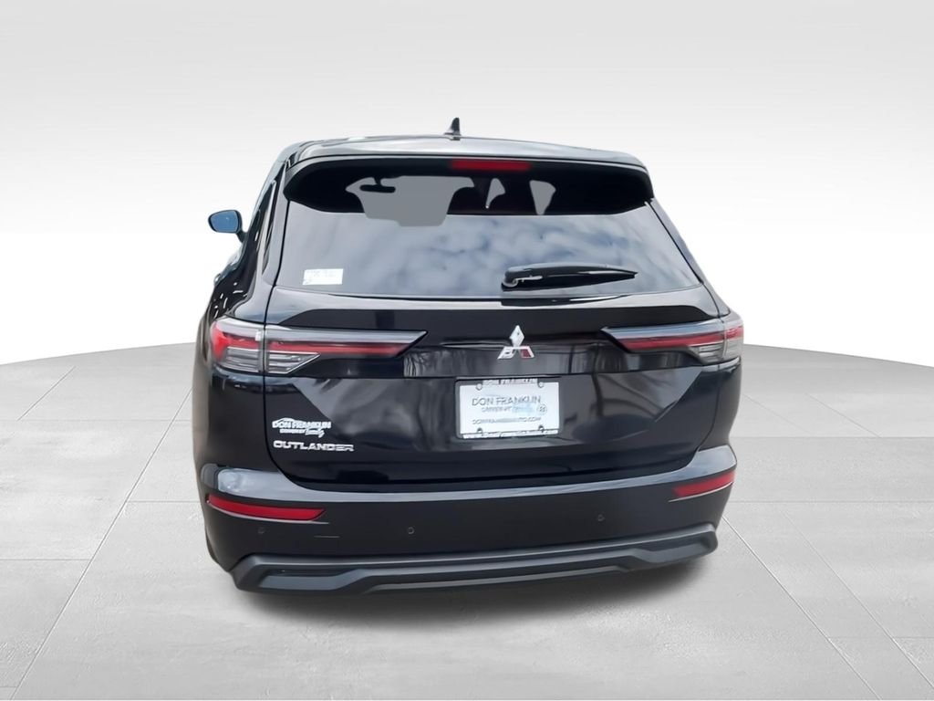 2026 Mitsubishi Outlander ES - Photo 7