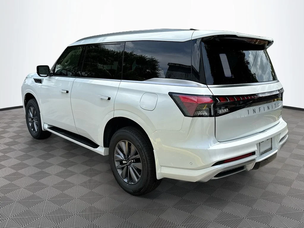 New 2026 RADIANT WHITE INFINITI Pure 2WD image 7