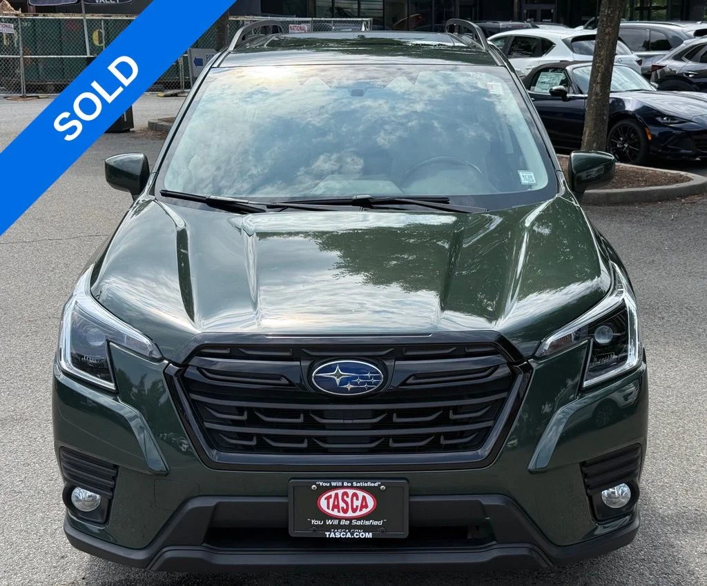 Used 2023 Green Subaru Premium image 2