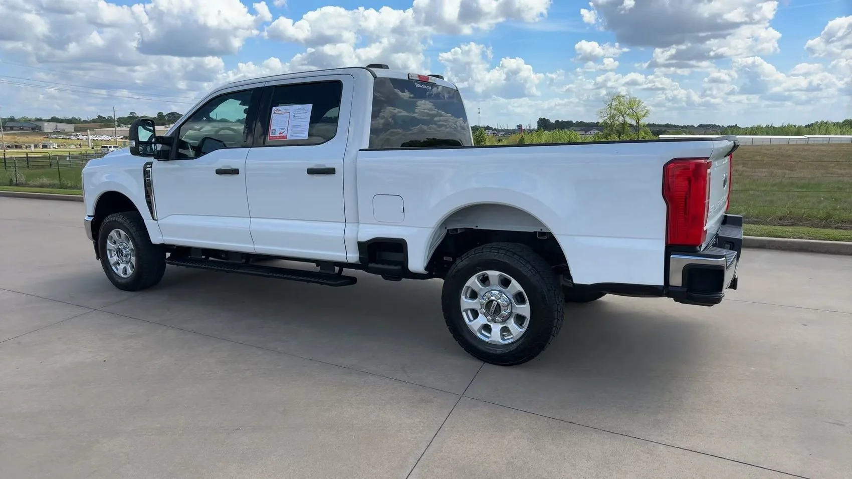 Used 2024 Oxford White Ford XLT image 7