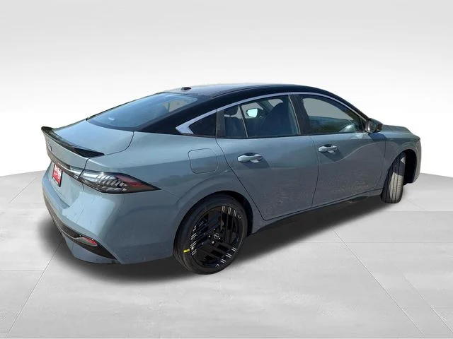 New 2027 Atlantic Gray Metallic / Super Black Two-tone Nissan SR image 7