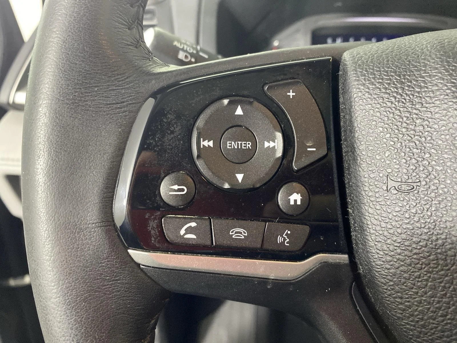 Used 2018 Obsidian Blue Pearl Honda EX-L image 16