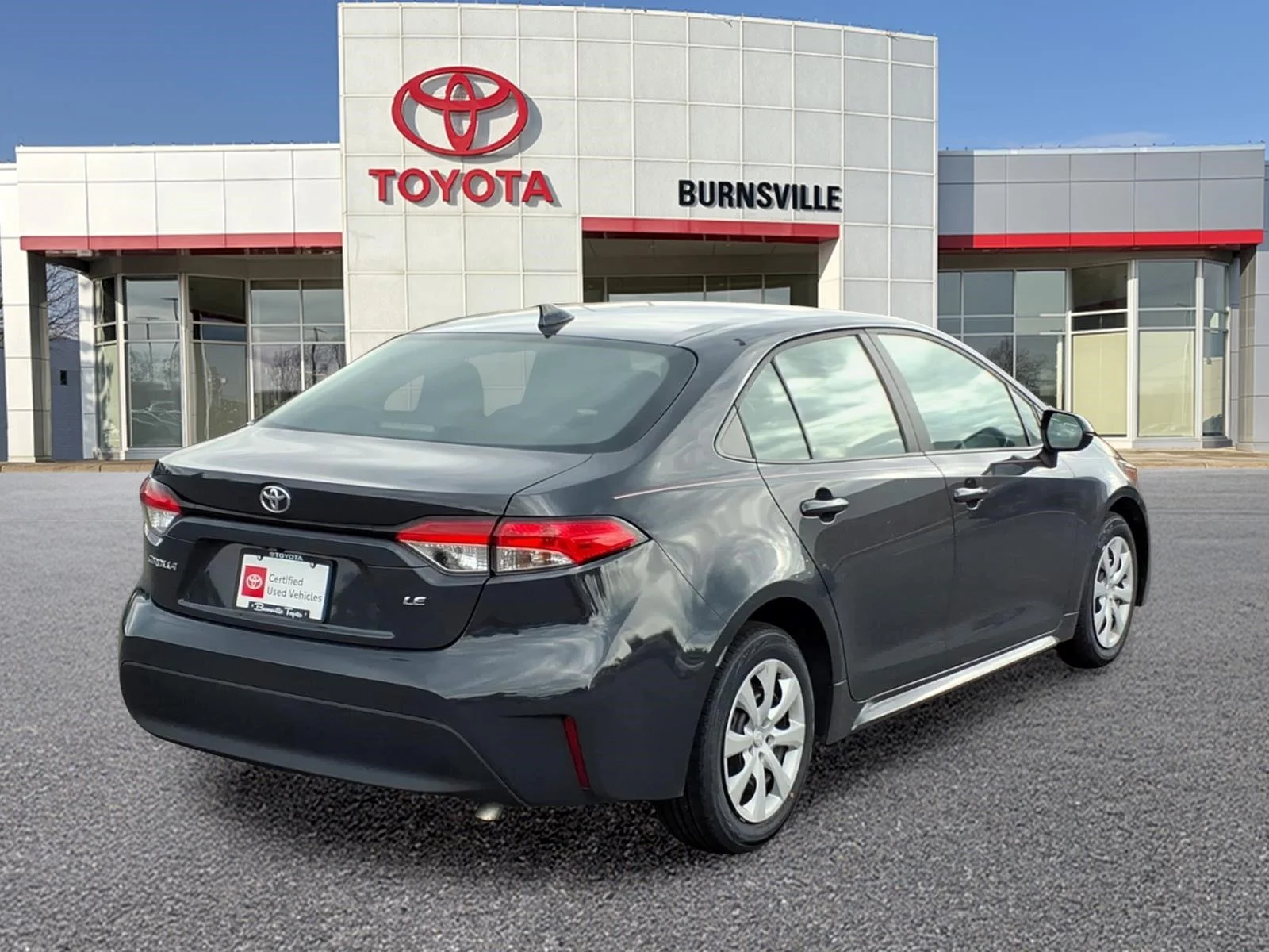 Certified Used 2024  Toyota LE image 3