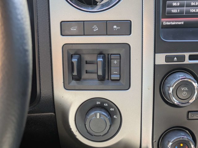 Used 2015 Black Ford XLT image 25
