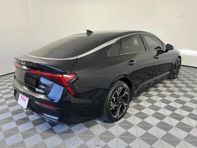 Used 2025 Black Kia GT-Line image 7