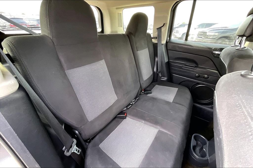 Used 2016 Maximum Steel Metallic Jeep Sport image 21